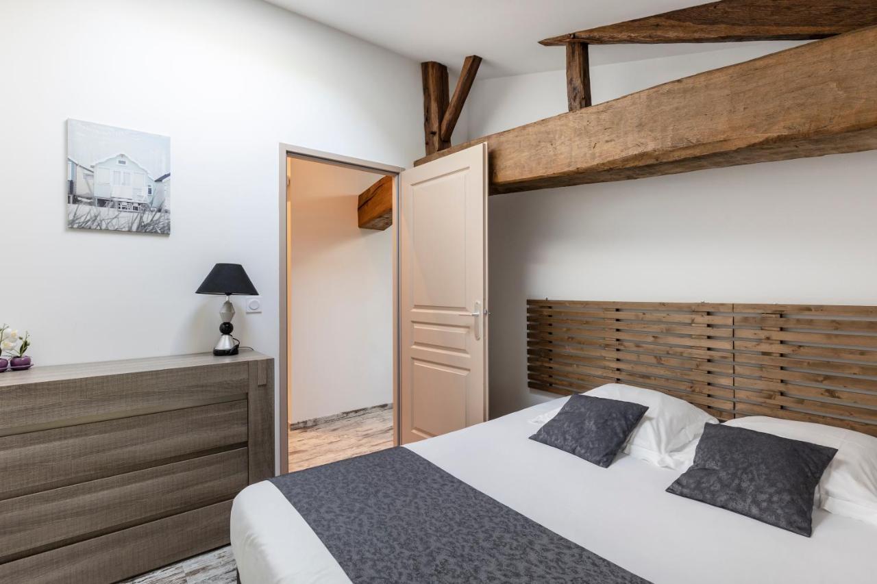 Chambres D'Hotes Chateau Pierre De Montignac Civrac-en-Médoc Dış mekan fotoğraf