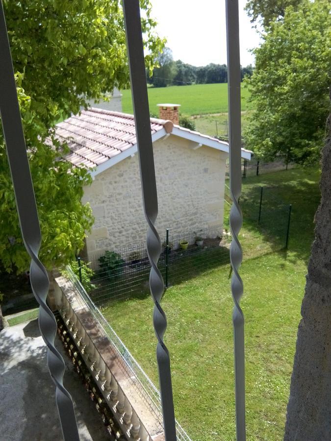 Chambres D'Hotes Chateau Pierre De Montignac Civrac-en-Médoc Dış mekan fotoğraf